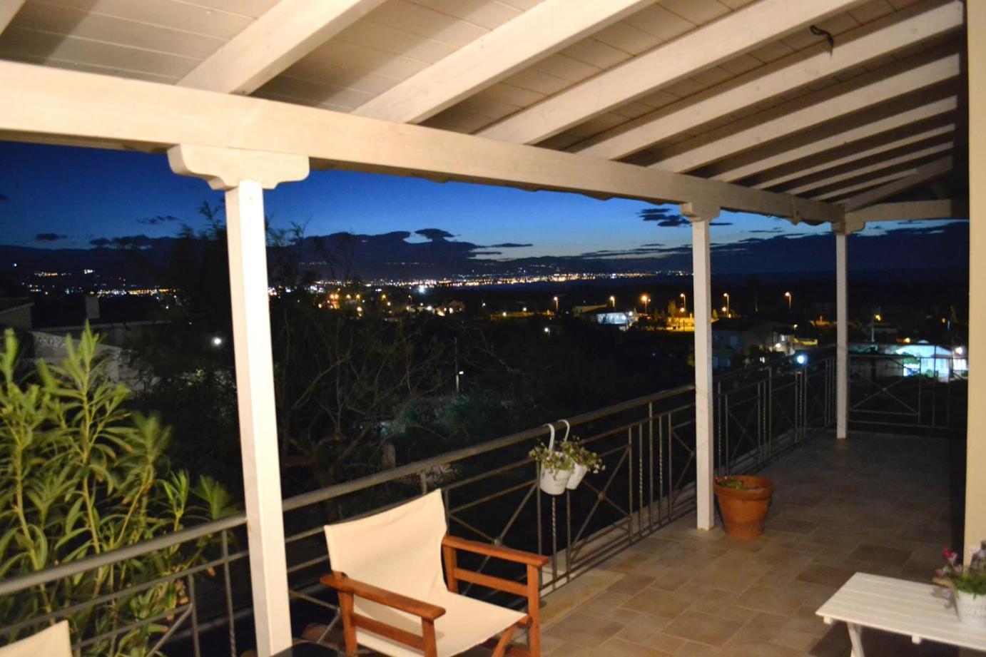 Corinthian Sun - Vacation Home ภายนอก รูปภาพ
