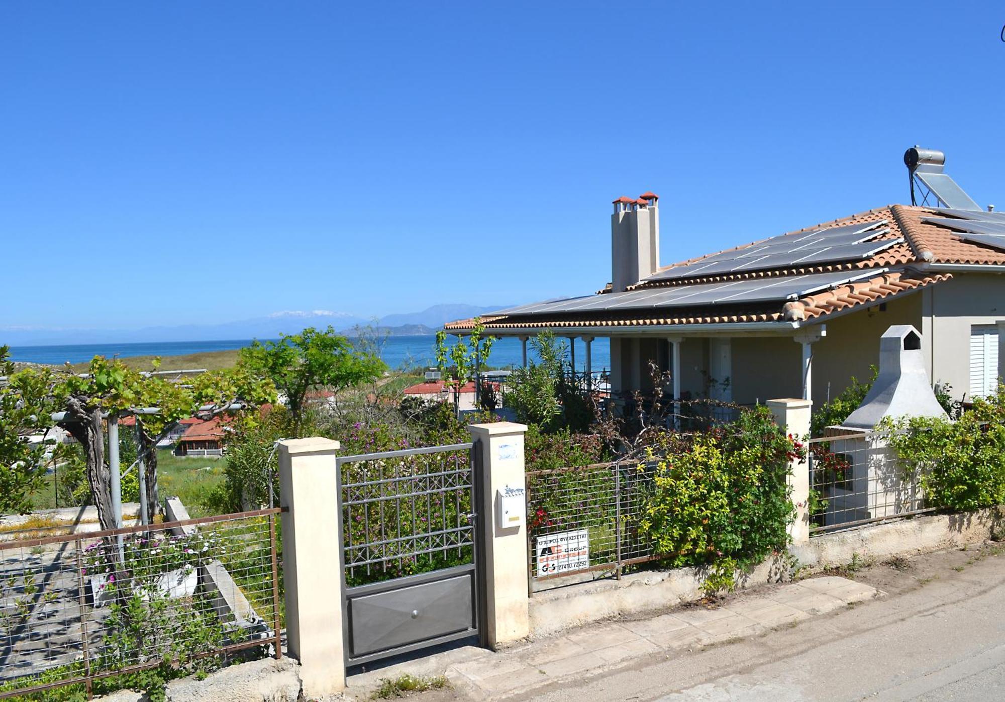 Corinthian Sun - Vacation Home ภายนอก รูปภาพ