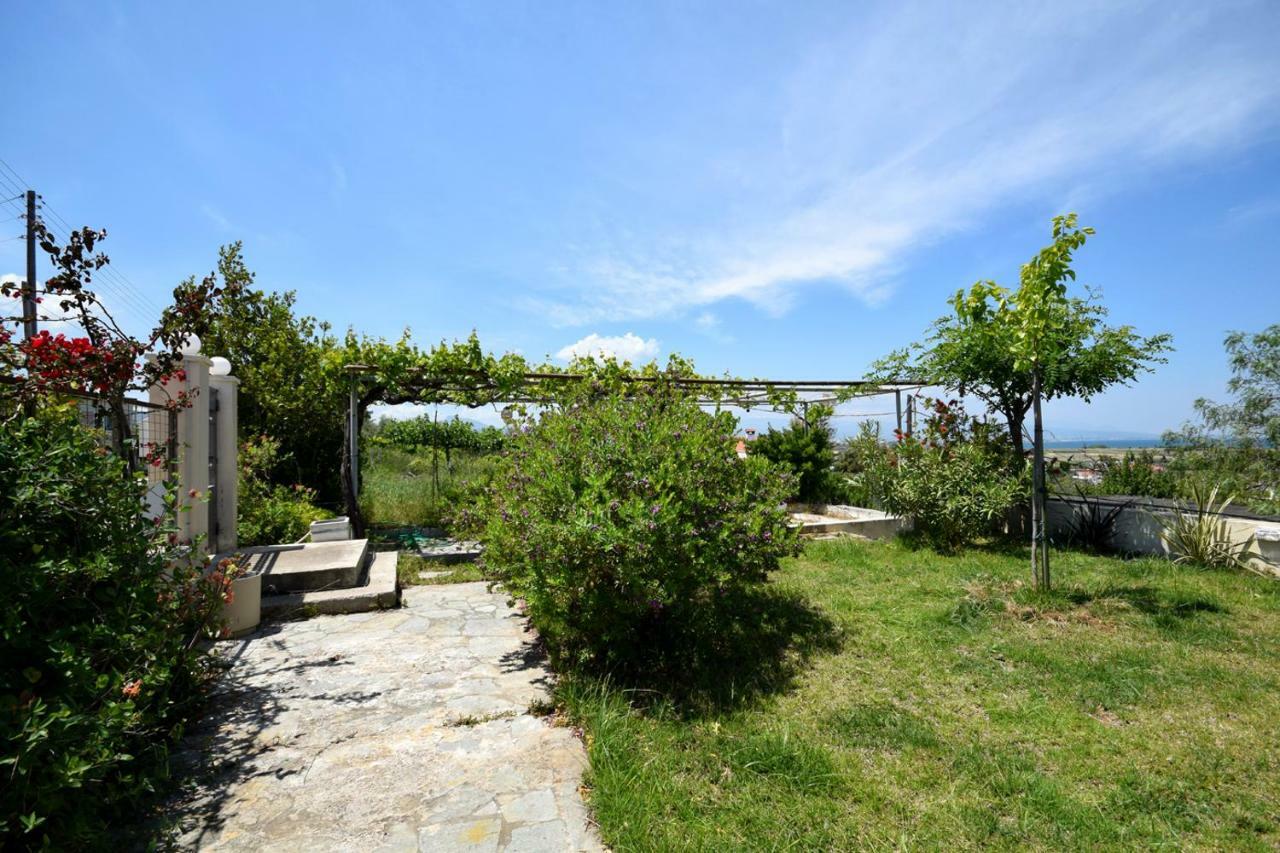Corinthian Sun - Vacation Home ภายนอก รูปภาพ