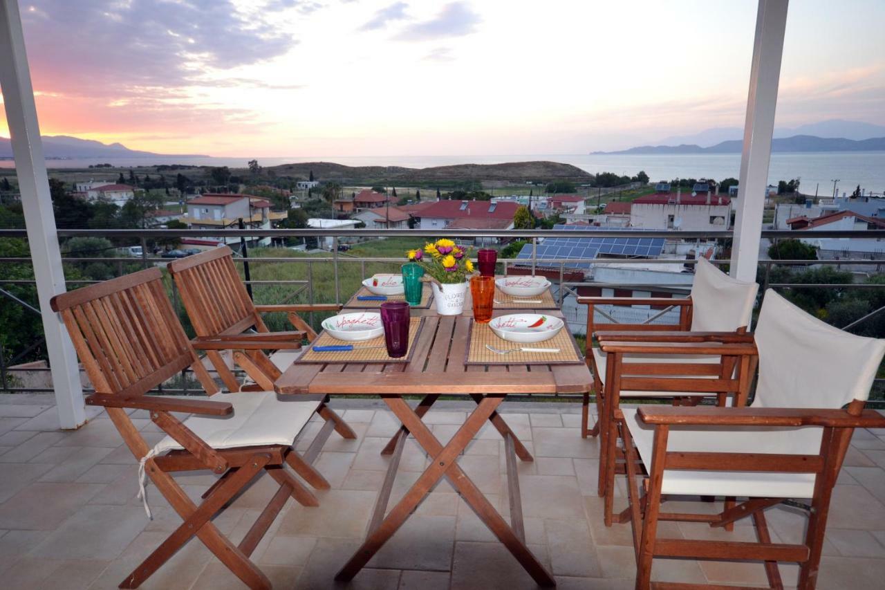 Corinthian Sun - Vacation Home ภายนอก รูปภาพ